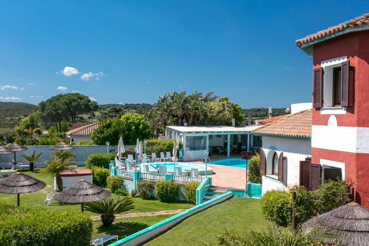 Hotel Stefania Boutique Hotel By The Beach Olbia Bagian luar foto