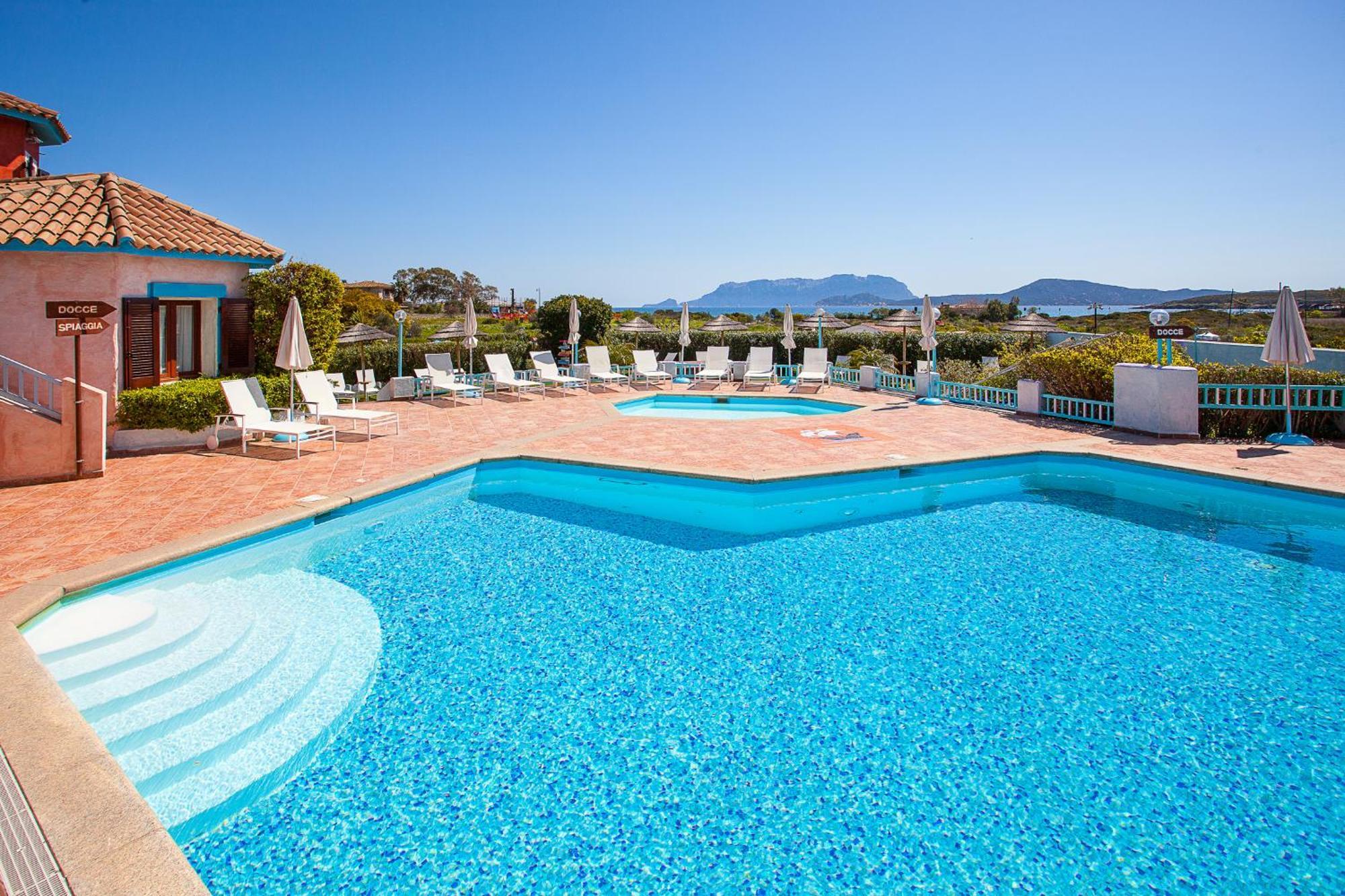 Hotel Stefania Boutique Hotel By The Beach Olbia Bagian luar foto