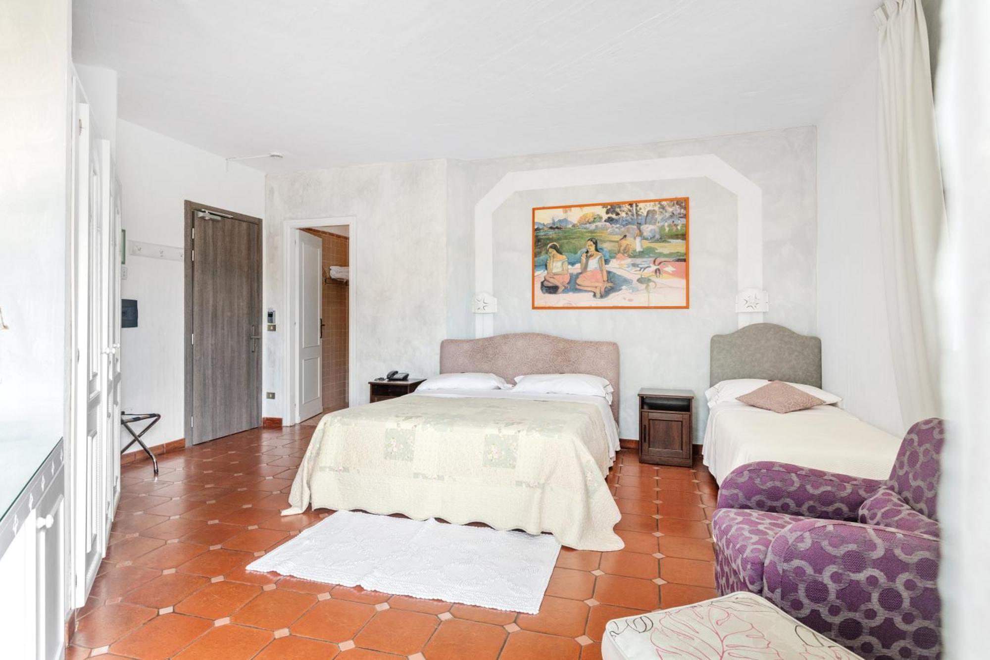 Hotel Stefania Boutique Hotel By The Beach Olbia Bagian luar foto