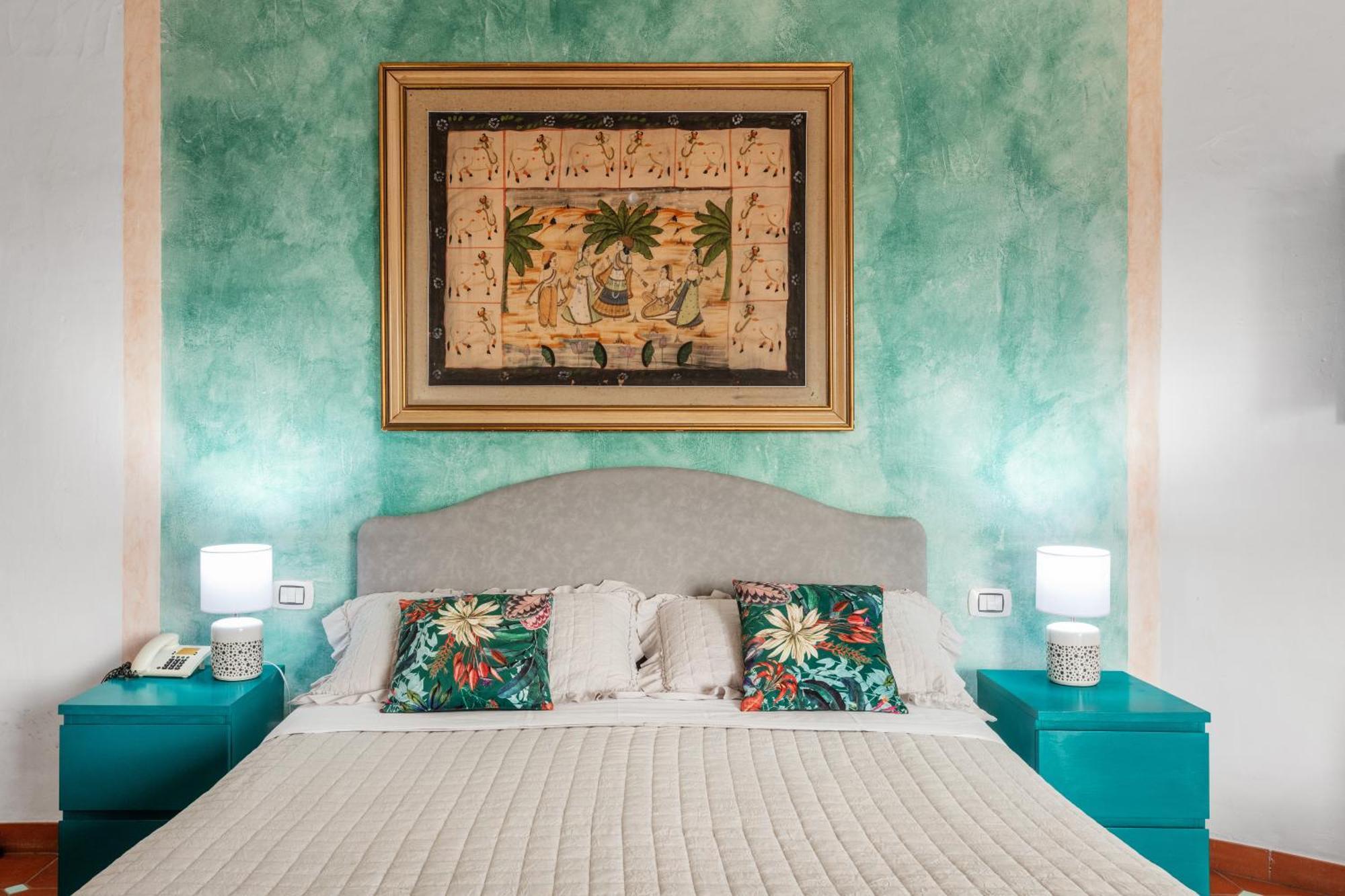 Hotel Stefania Boutique Hotel By The Beach Olbia Bagian luar foto