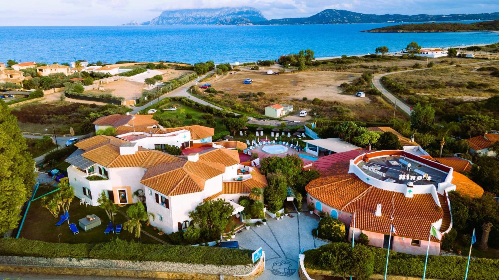Hotel Stefania Boutique Hotel By The Beach Olbia Bagian luar foto