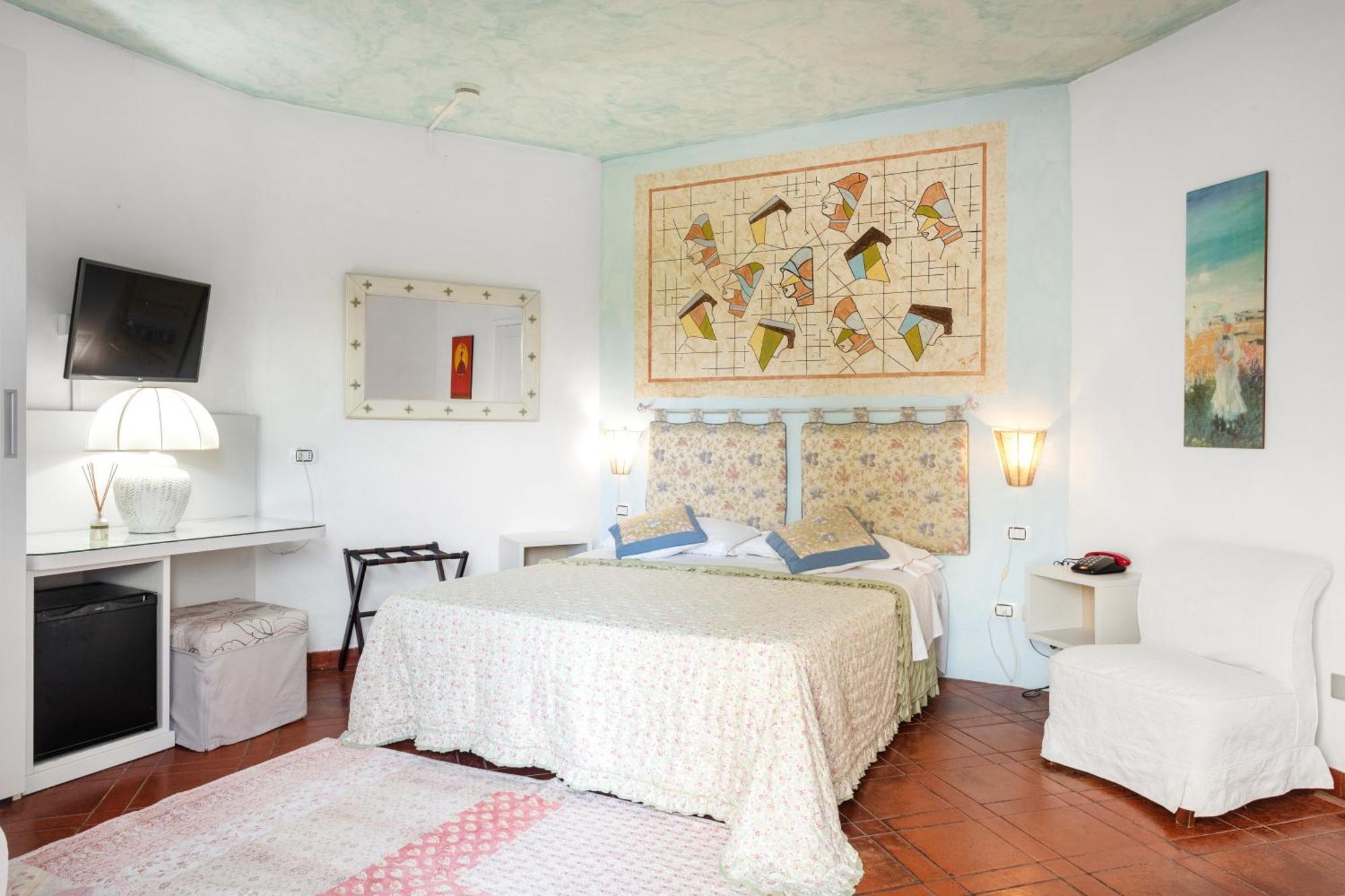 Hotel Stefania Boutique Hotel By The Beach Olbia Bagian luar foto